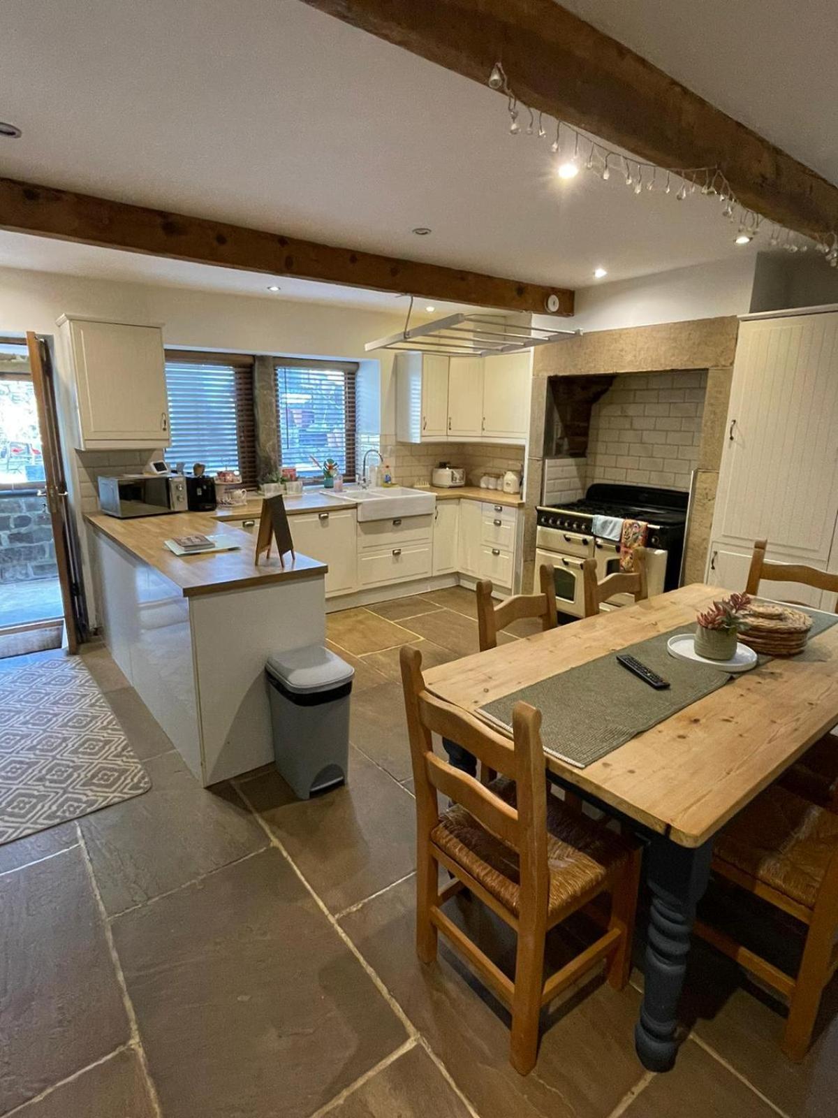 Wuthering Cottage - Central, Stylish, Cosy, Comfy Haworth Exterior foto